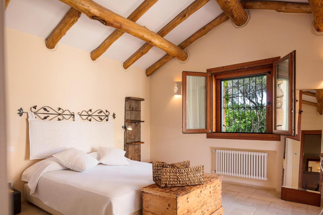 Albero Capovolto Bed & Breakfast Golfo Aranci Bagian luar foto