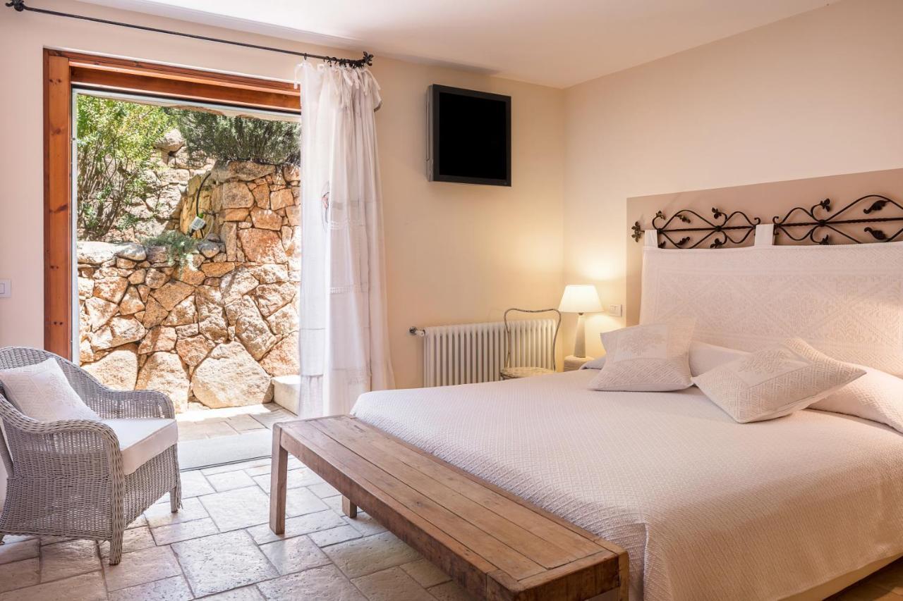 Albero Capovolto Bed & Breakfast Golfo Aranci Bagian luar foto