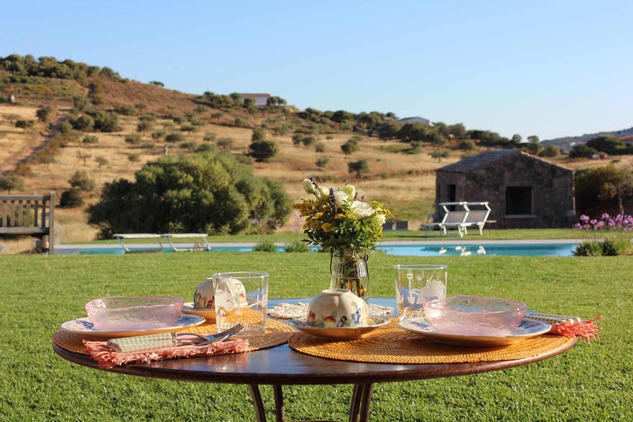 Albero Capovolto Bed & Breakfast Golfo Aranci Bagian luar foto